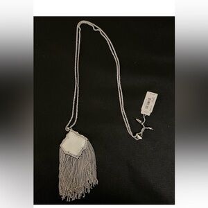 Kendra Scott never worn silver and white Kingston necklace